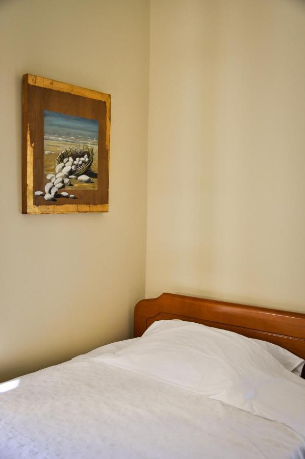 Elena'S Guest House Aegina Exterior foto